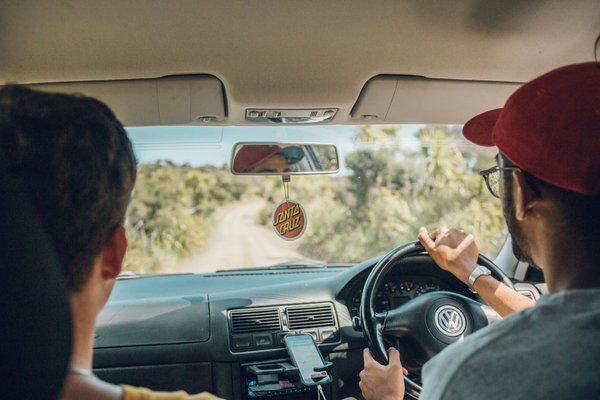 Où louer une voiture en Alsace : Les meilleurs opérateurs pour joindre l'utile à l'agréable