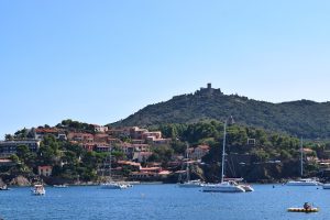 Camping confortable à proximité de Collioure, idéal pour explorer la région et profiter de la mer.