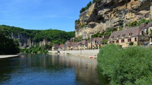 Les établissements de prestige à Sarlat combinant hébergement 4 étoiles et restaurant gastronomique